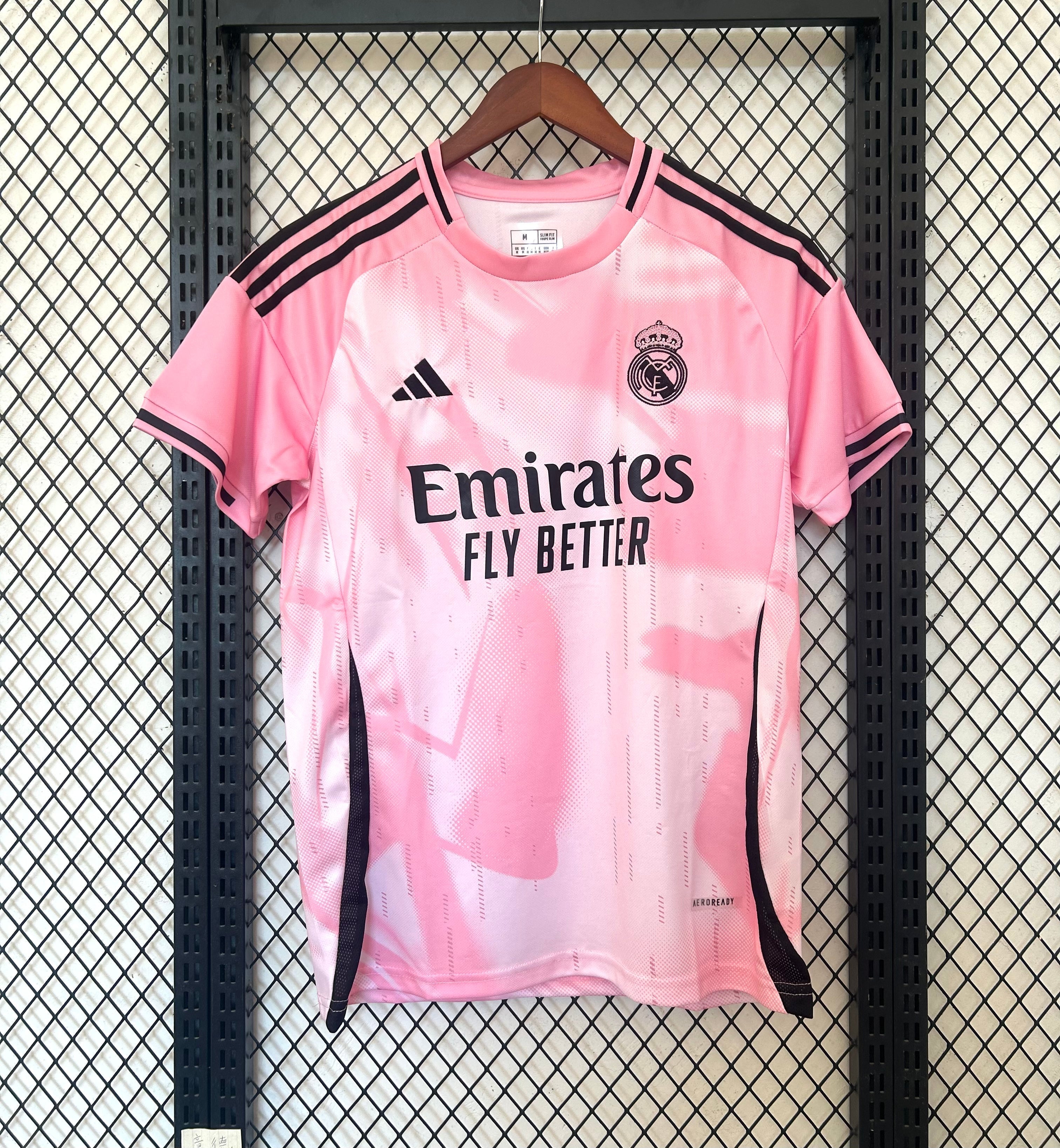 Maillot 24/25 Real Madrid Spécial Rose - L'Univers du Maillot