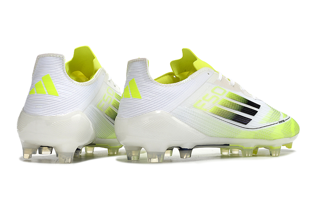 Crampons F50 FG - L'Univers du Maillot