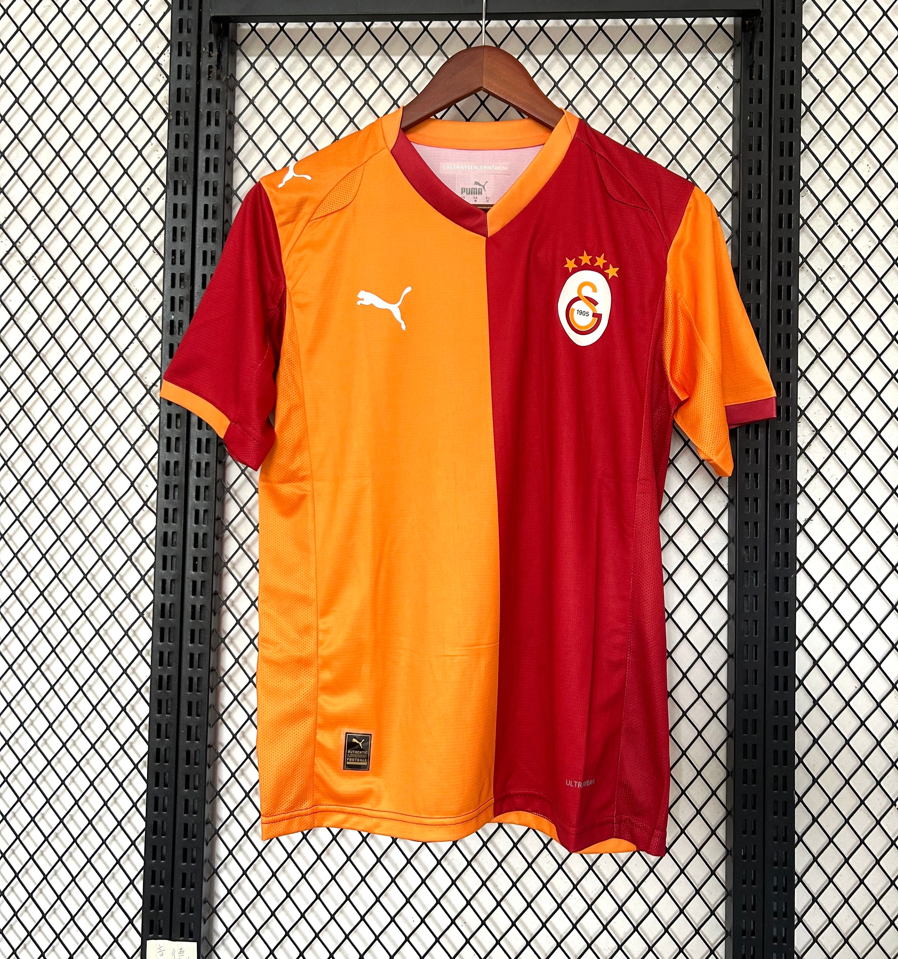Maillot 25/26 Galatasaray Domicile