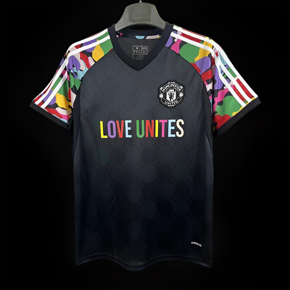Manchester United maillot Édition « Love Unites » 2023 2024 - L'Univers du Maillot