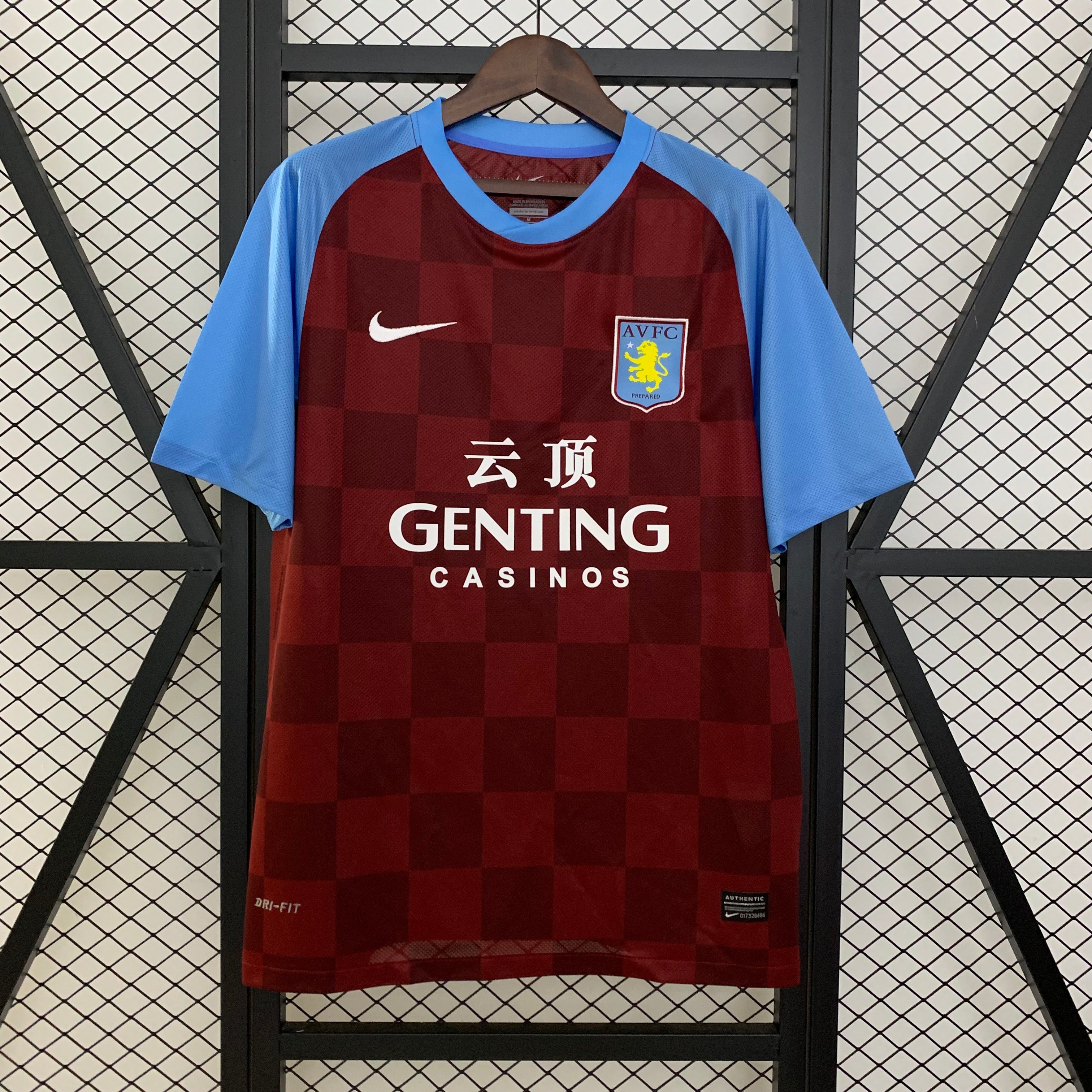 Maillot 11/12 Aston Villa Domicile Rétro